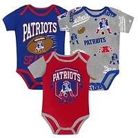 Newborn Outerstuff  New England Patriots First Round Pick Three-Piece Bodysuit Set