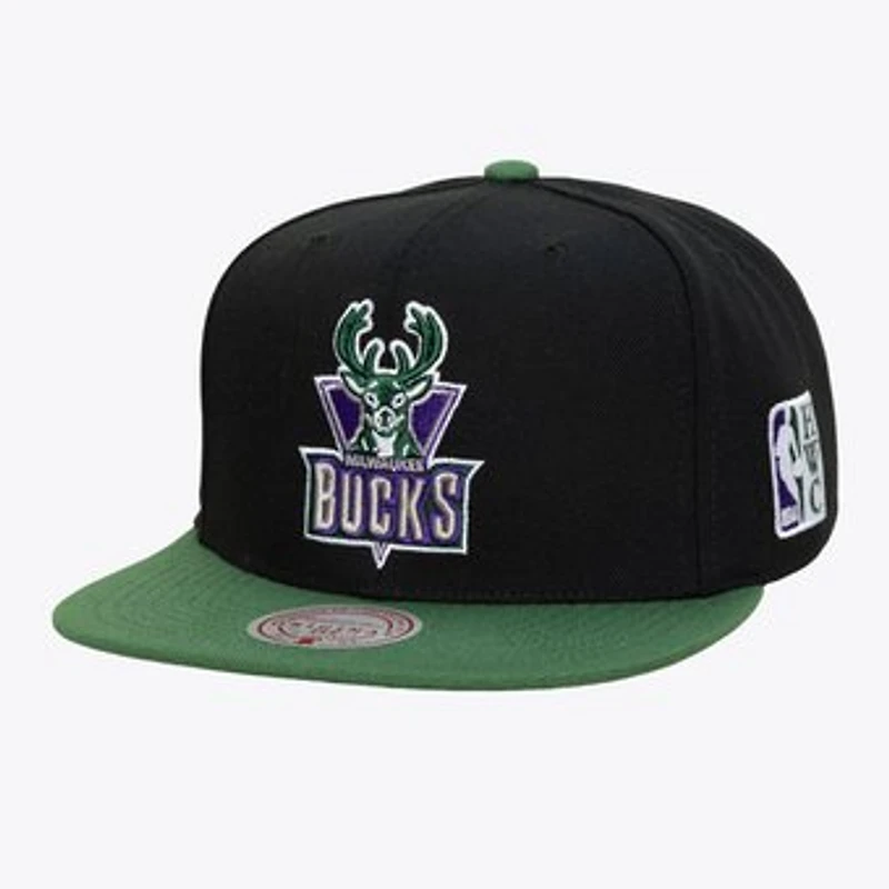 Men's Mitchell & Ness Black Milwaukee Bucks Legendary Home Snapback Hat