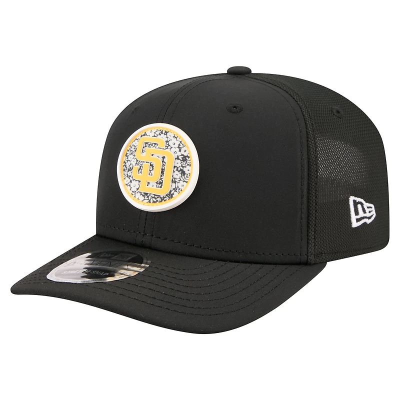 Men's New Era  Black San Diego Padres Floral Patch 9SEVENTY Adjustable Hat