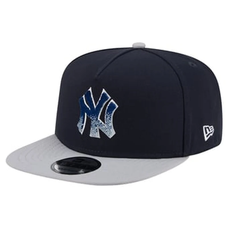 Men's New Era Navy/Gray New York Yankees Chenille Gradient A-Frame 9FIFTY Snapback Hat