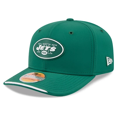 Men's New Era Green New York Jets 2026 Sideline Throwback 9SEVENTY Adjustable Hat