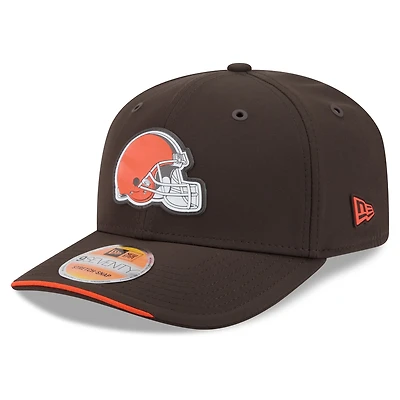Men's New Era Brown Cleveland Browns 2026 Sideline 9SEVENTY Adjustable Hat