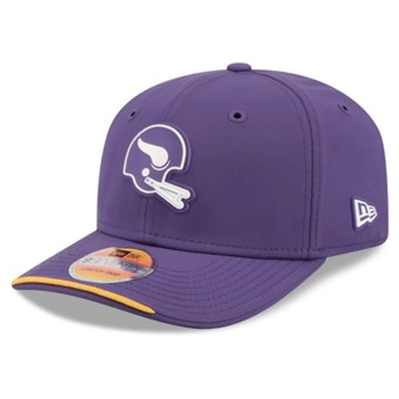 Men's New Era Purple Minnesota Vikings 2026 Sideline Throwback 9SEVENTY Adjustable Hat