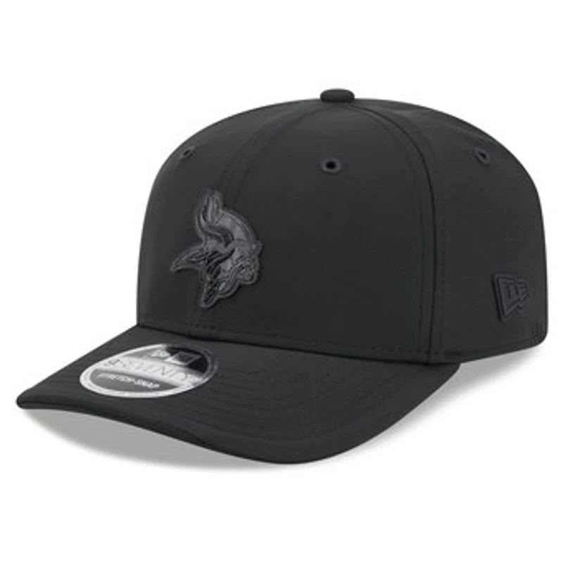 Men's New Era Black Minnesota Vikings 2026 Sideline 9SEVENTY Adjustable Hat