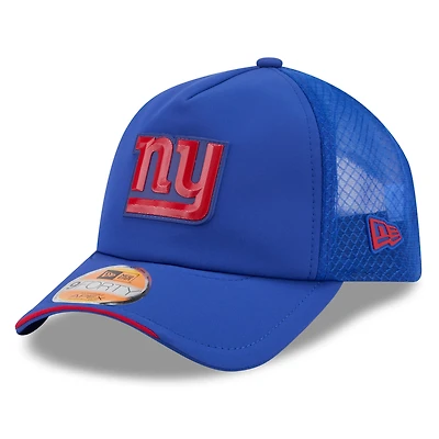 Youth New Era Royal New York Giants 2026 Sideline Apex 9FORTY Adjustable Trucker Hat
