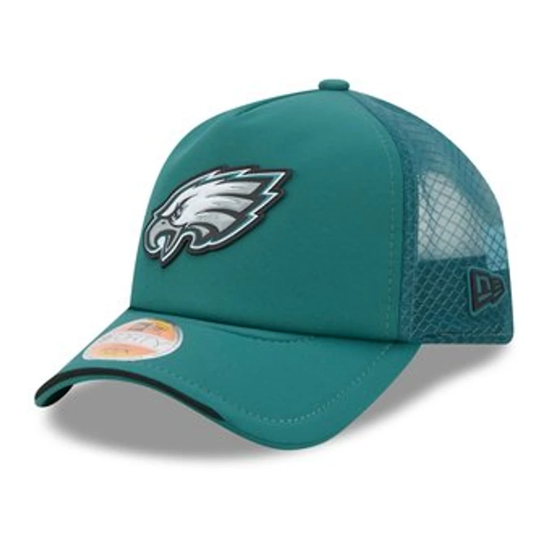 Youth New Era Midnight Green Philadelphia Eagles 2026 Sideline Apex 9FORTY Adjustable Trucker Hat