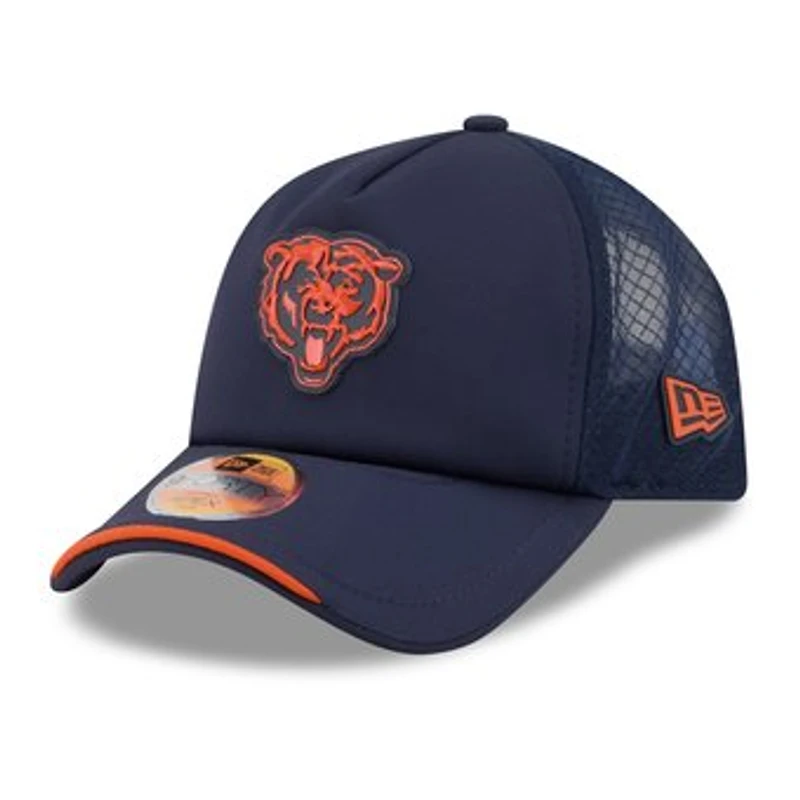 Youth New Era Navy Chicago Bears 2026 Sideline Apex 9FORTY Adjustable Trucker Hat