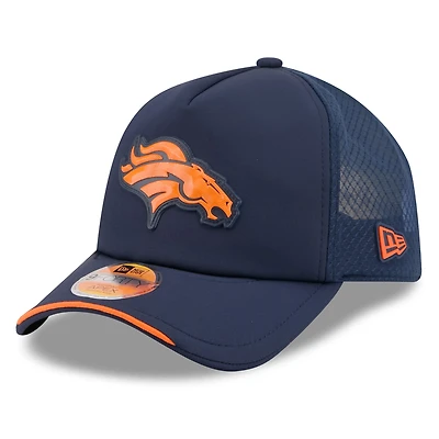 Youth New Era Navy Denver Broncos 2026 Sideline Apex 9FORTY Adjustable Trucker Hat