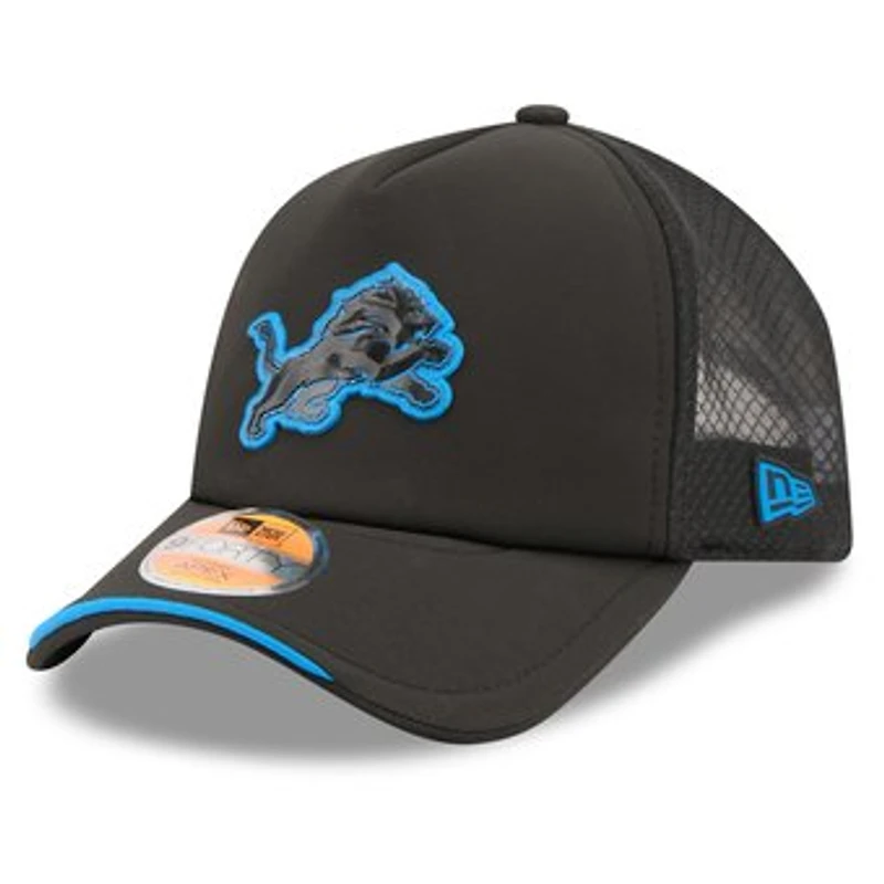 Men's New Era Detroit Lions 2026 Sideline Apex 9FORTY Adjustable Trucker Hat
