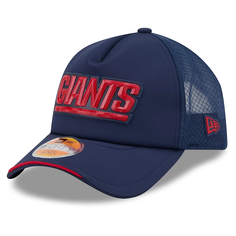 Men's New Era Navy New York Giants 2026 Sideline Throwback Apex 9FORTY Adjustable Trucker Hat