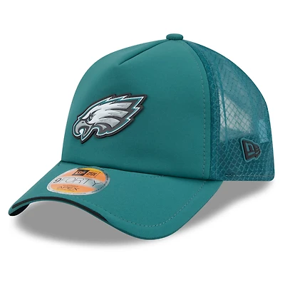 Men's New Era Midnight Green Philadelphia Eagles 2026 Sideline Apex 9FORTY Adjustable Trucker Hat