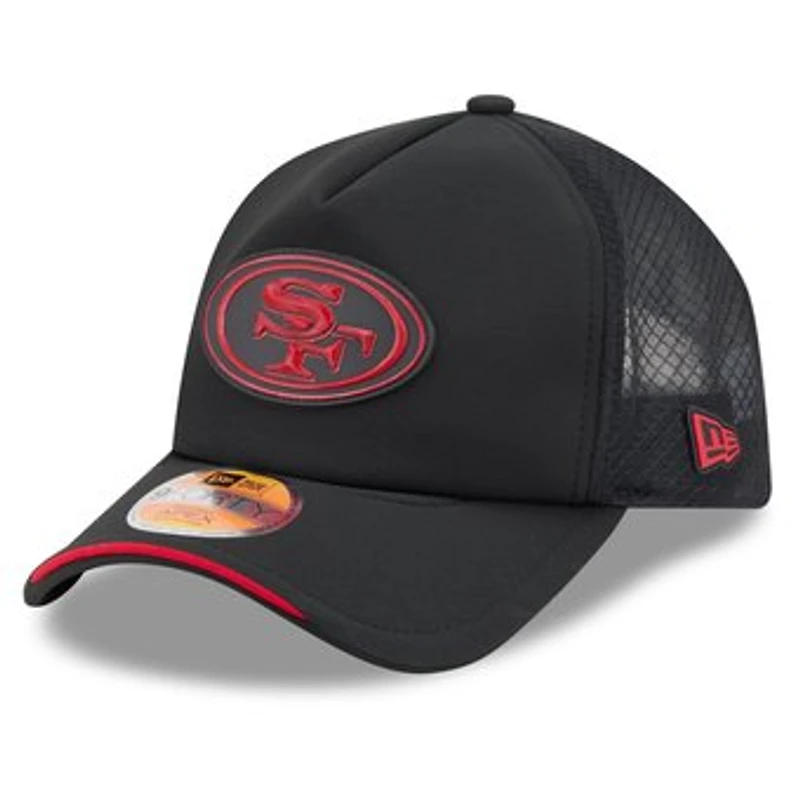 Men's New Era Black San Francisco 49ers 2026 Sideline Apex 9FORTY Adjustable Trucker Hat