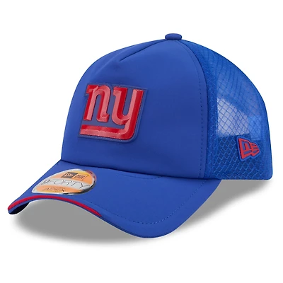 Men's New Era Royal New York Giants 2026 Sideline Apex 9FORTY Adjustable Trucker Hat