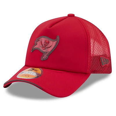 Men's New Era Red Tampa Bay Buccaneers 2026 Sideline Apex 9FORTY Adjustable Trucker Hat