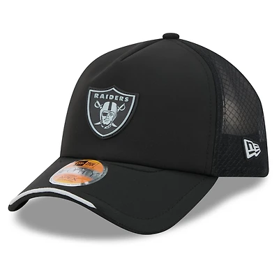 Men's New Era Black Las Vegas Raiders 2026 Sideline Apex 9FORTY Adjustable Trucker Hat