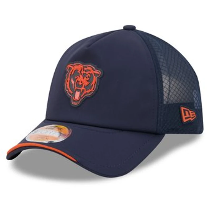 Men's New Era Navy Chicago Bears 2026 Sideline Apex 9FORTY Adjustable Trucker Hat