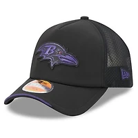 Men's New Era Baltimore Ravens 2026 Sideline Apex 9FORTY Adjustable Trucker Hat