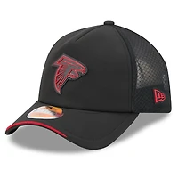 Men's New Era Black Atlanta Falcons 2026 Sideline Apex 9FORTY Adjustable Trucker Hat