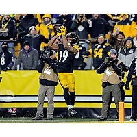 Calvin Austin III Pittsburgh Steelers Unsigned 2025 Week 18 Touchdown Catch Photograph