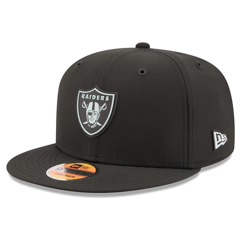 Men's New Era Black Las Vegas Raiders 2026 Sideline 9FIFTY Snapback Hat