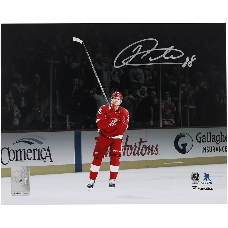 Patrick Kane Detroit Red Wings Autographed 8" x 10" 500th NHL Goal Celebration Photograph