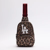 lululemon  Los Angeles Dodgers Everywhere Small Sling Bag 2L Leopard