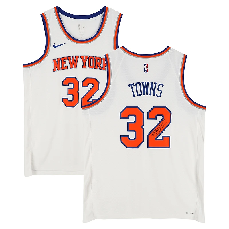 Karl-Anthony Towns New York Knicks Autographed White Nike 2022-23 Association Edition Swingman Jersey