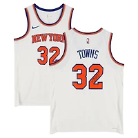 Karl-Anthony Towns New York Knicks Autographed White Nike 2022-23 Association Edition Swingman Jersey