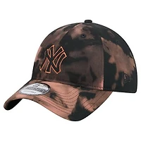 Men's New Era  Black New York Yankees Bleach Wash 9TWENTY Adjustable Hat