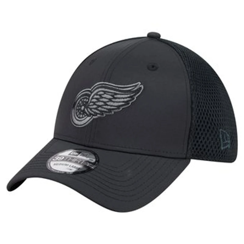 Men's New Era Black Detroit Red Wings Blackout 39THIRTY Stretch Hat