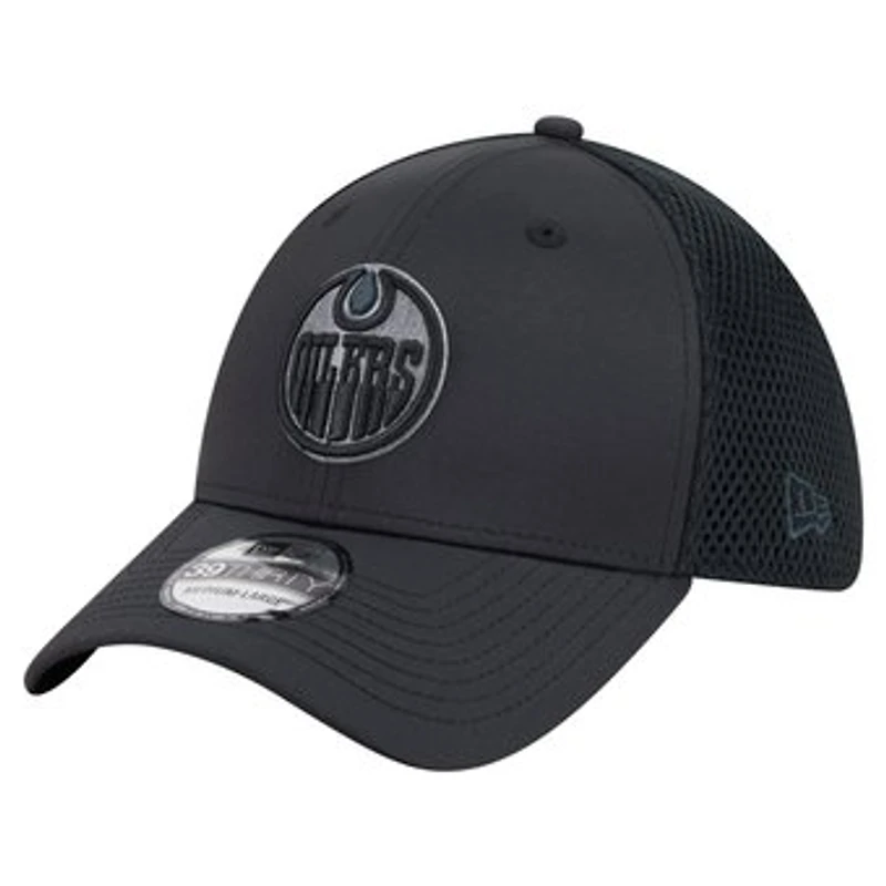 Men's New Era Black Edmonton Oilers Blackout 39THIRTY Stretch Hat