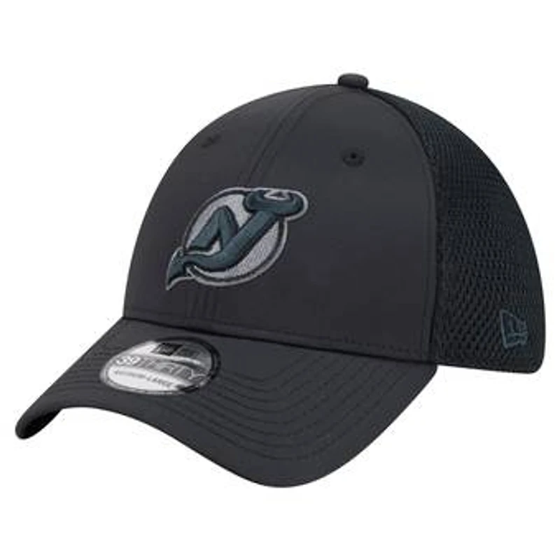 Men's New Era Black New Jersey Devils Blackout 39THIRTY Stretch Hat