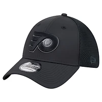 Men's New Era  Black Philadelphia Flyers Blackout 39THIRTY Stretch Hat