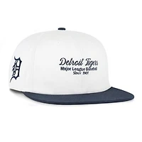 Men's '47 White/Navy Detroit Tigers Script Stack Relaxed Captain Snapback