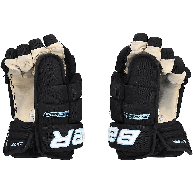 Kevin Stenlund Utah Mammoth Game-Used Black Bauer Gloves from the 2025-26 NHL Season - NF70442996-97