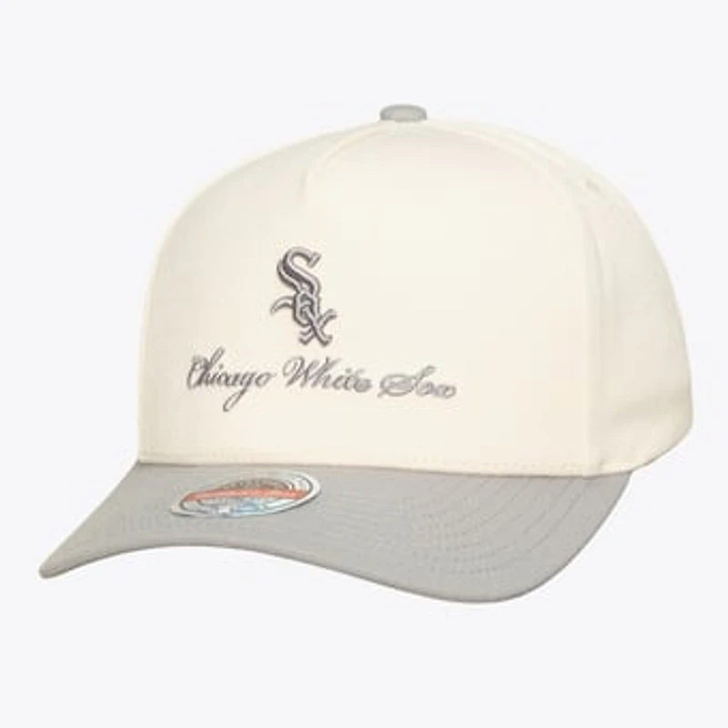Men's Mitchell & Ness Cream/Gray Chicago White Sox Flawless Stretch-Snapback Hat