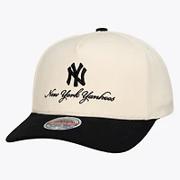 Men's Mitchell & Ness  Cream/Black New York Yankees Flawless Stretch Snapback Hat