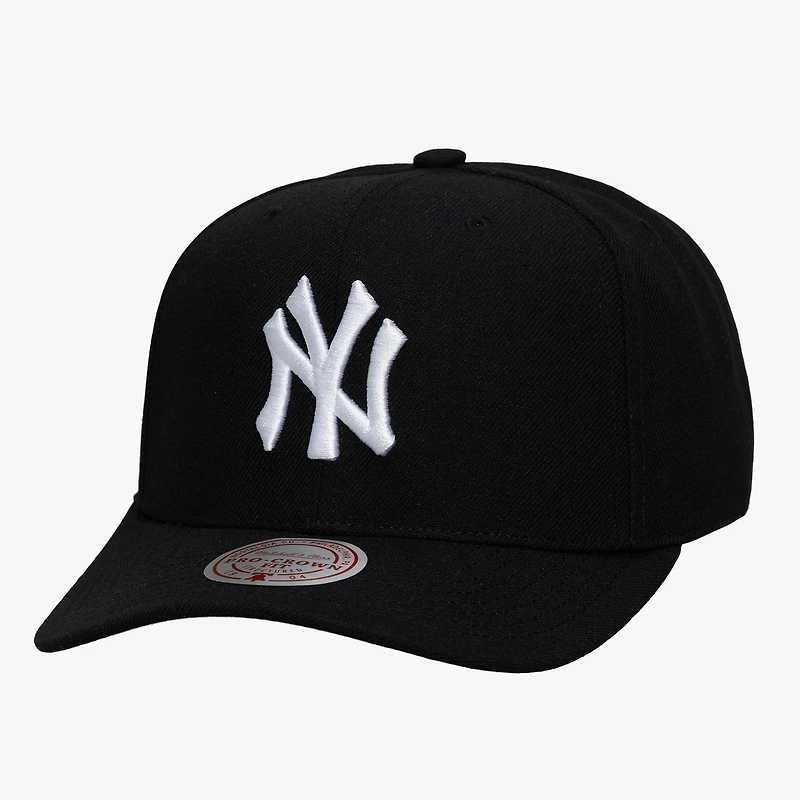Men's Mitchell & Ness Black New York Yankees Black and White Pro Crown Snapback