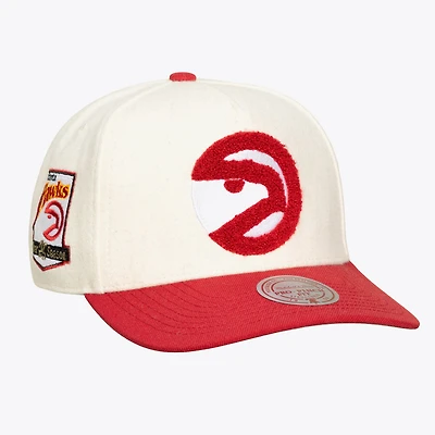 Unisex Mitchell & Ness Cream Atlanta Hawks Cream Team Pro Adjustable Hat