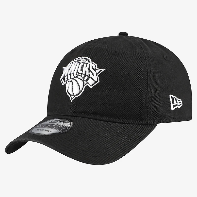 Men's New Era Black/White New York Knicks 9TWENTY Adjustable Hat