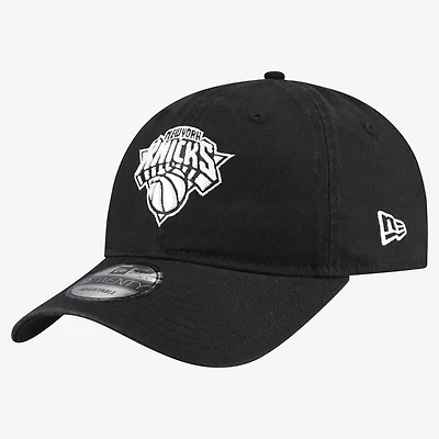 Men's New Era Black/White New York Knicks 9TWENTY Adjustable Hat