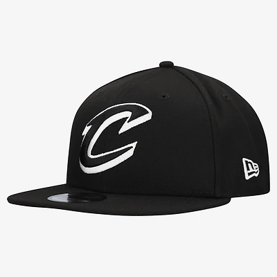 Men's New Era Black Cleveland Cavaliers Team 9FIFTY Snapback Hat