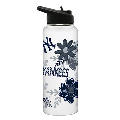 The Memory Company New York Yankees Flowers 34oz. Quencher Bottle