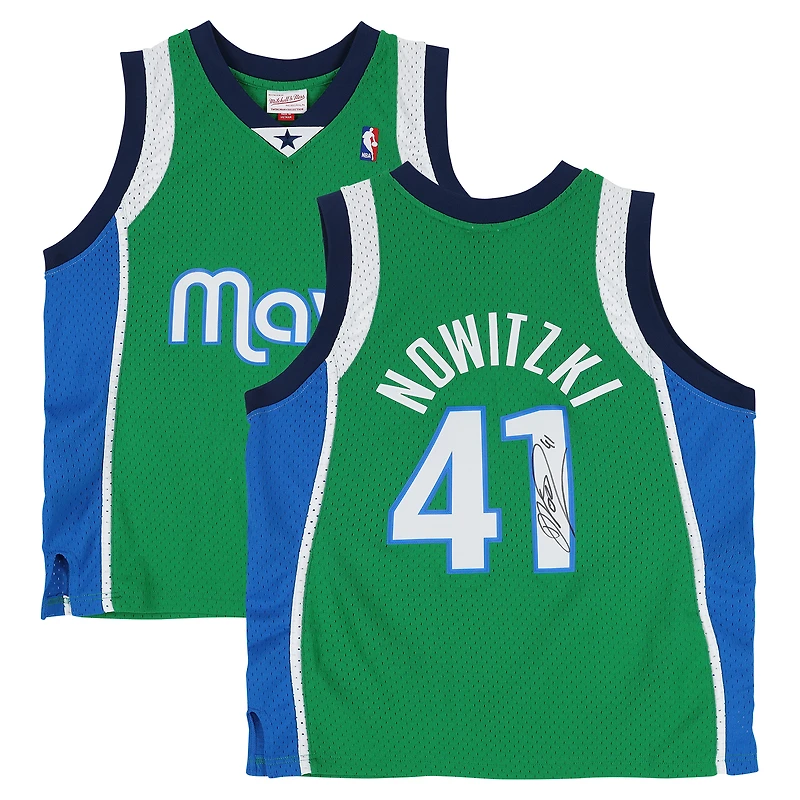 Dirk Nowitzki Dallas Mavericks Autographed Mitchell & Ness Green 2004 Swingman Jersey