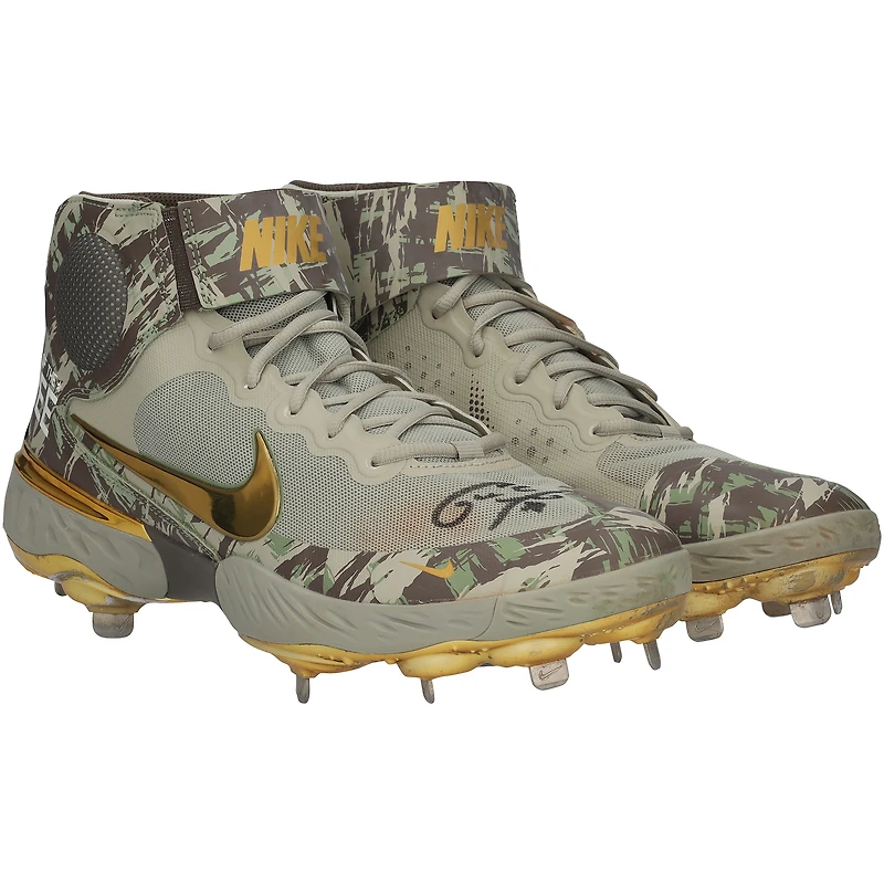 Christian Yelich Milwaukee Brewers Autographed Game-Used Green Nike Cleats vs. Washington Nationals on May 22, 2022 with "Game Used" Inscription