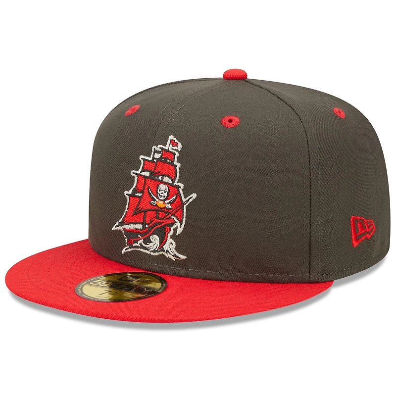 Men's New Era Pewter/Red Tampa Bay Buccaneers Flipside 2Tone 59FIFTY Fitted Hat