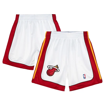 Men's Mitchell & Ness  White Miami Heat 2005-06 Hardwood Classics Authentic Shorts