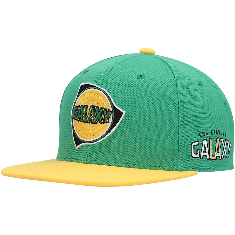 Men's Mitchell & Ness Green LA Galaxy Throwback Logo Snapback Hat