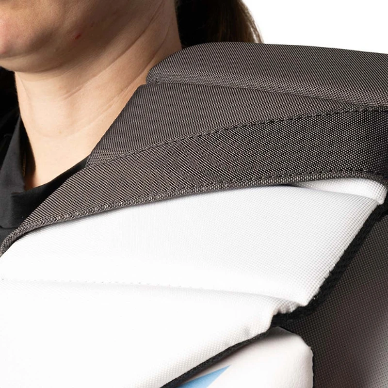 S26 Vapor Fly-W - Women's Senior Goaltender Chest Protector
