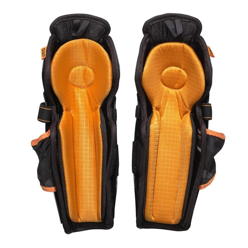Tacks XR Pro - Youth Shin Guards